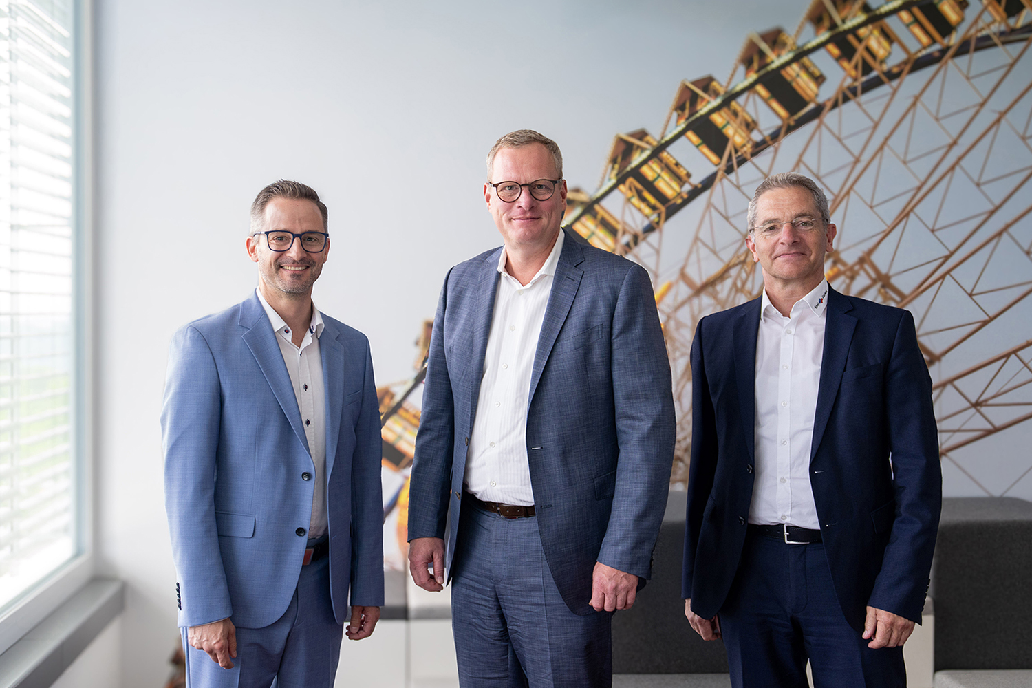 Group picture: Florian Rohkamm (CDO Real Garant), Carsten Schildknecht ( CEO CEO Zurich Group Germany), Lutz Kortlüke (CEO Real Garant)
